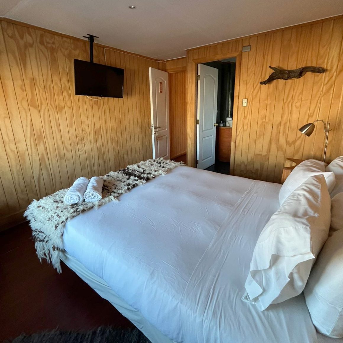 Room 8